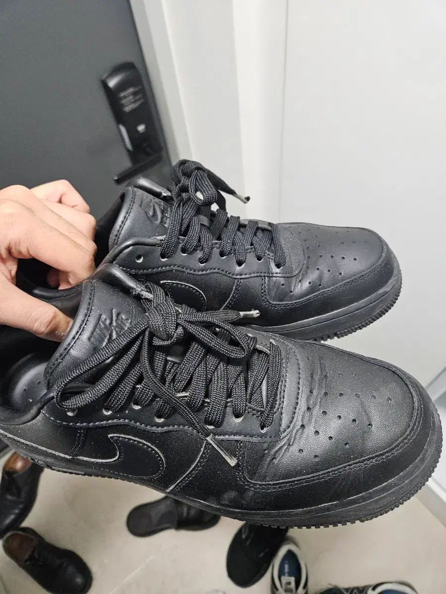 ナイキ エアフォース オールブラック 270