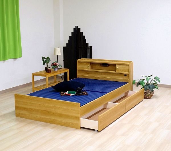 ダークブラウン