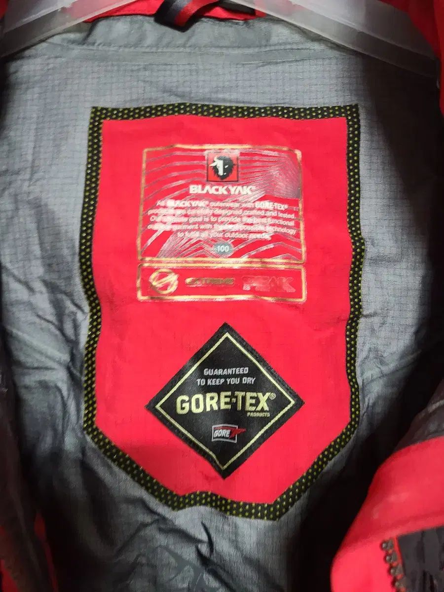 BLACK YAK ブラックヤク ゴアテックス ウィンドブレーカー ジャケット レッド 100