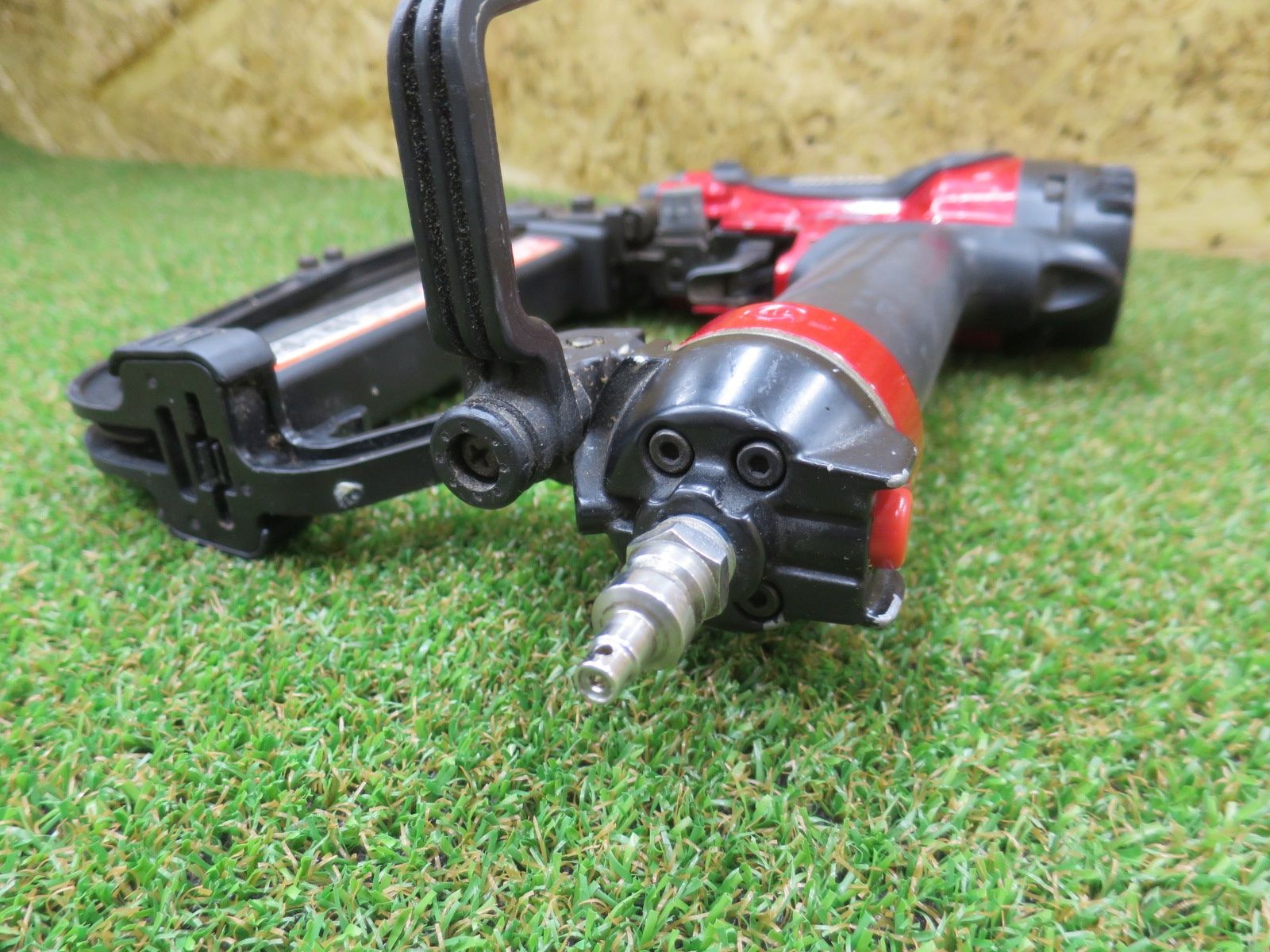  マキタ 高圧フロアタッカ エアダスタ付 4 mm 赤 AT 450 HA エアータッカー エアーツール