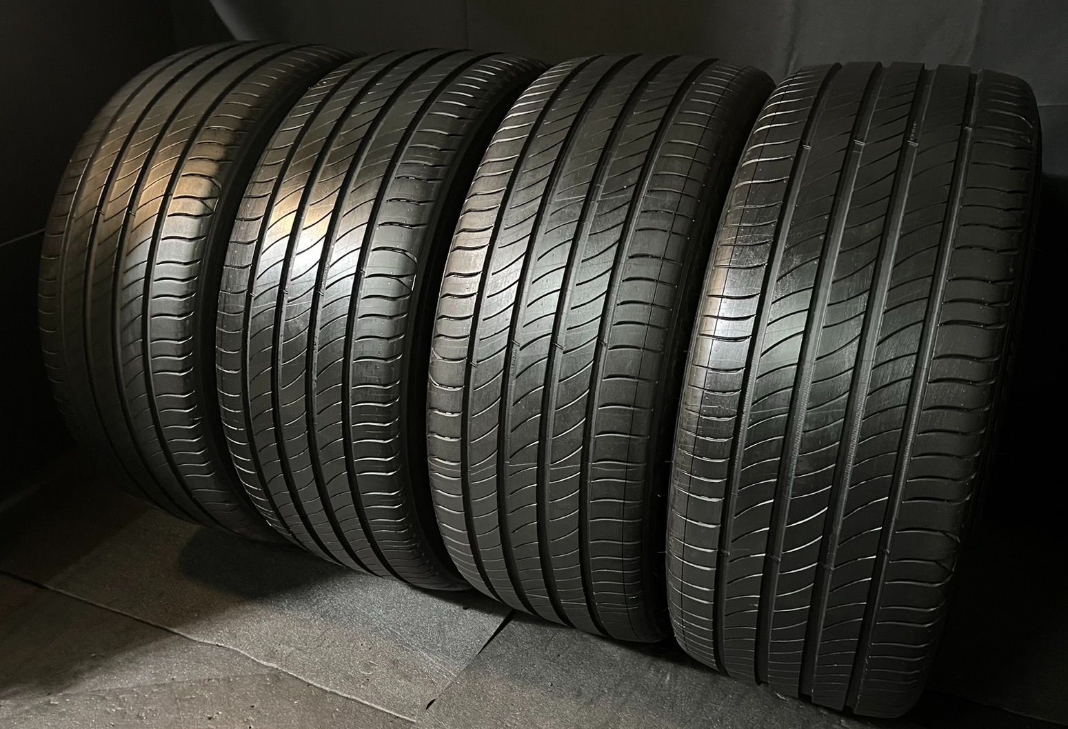 うっすらイボ 2025 製 約9 2～9 8分山 ミシュラン プライマシー e PRIMACY 235 45 R 21 4本 h_893