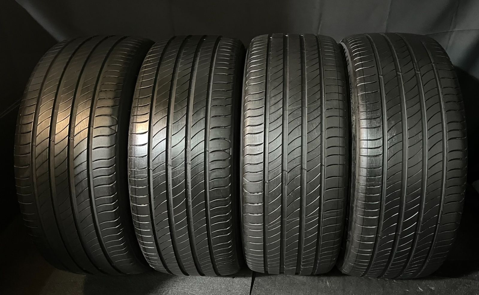 うっすらイボ 2025 製 約9 2～9 8分山 ミシュラン プライマシー e PRIMACY 235 45 R 21 4本 h_893