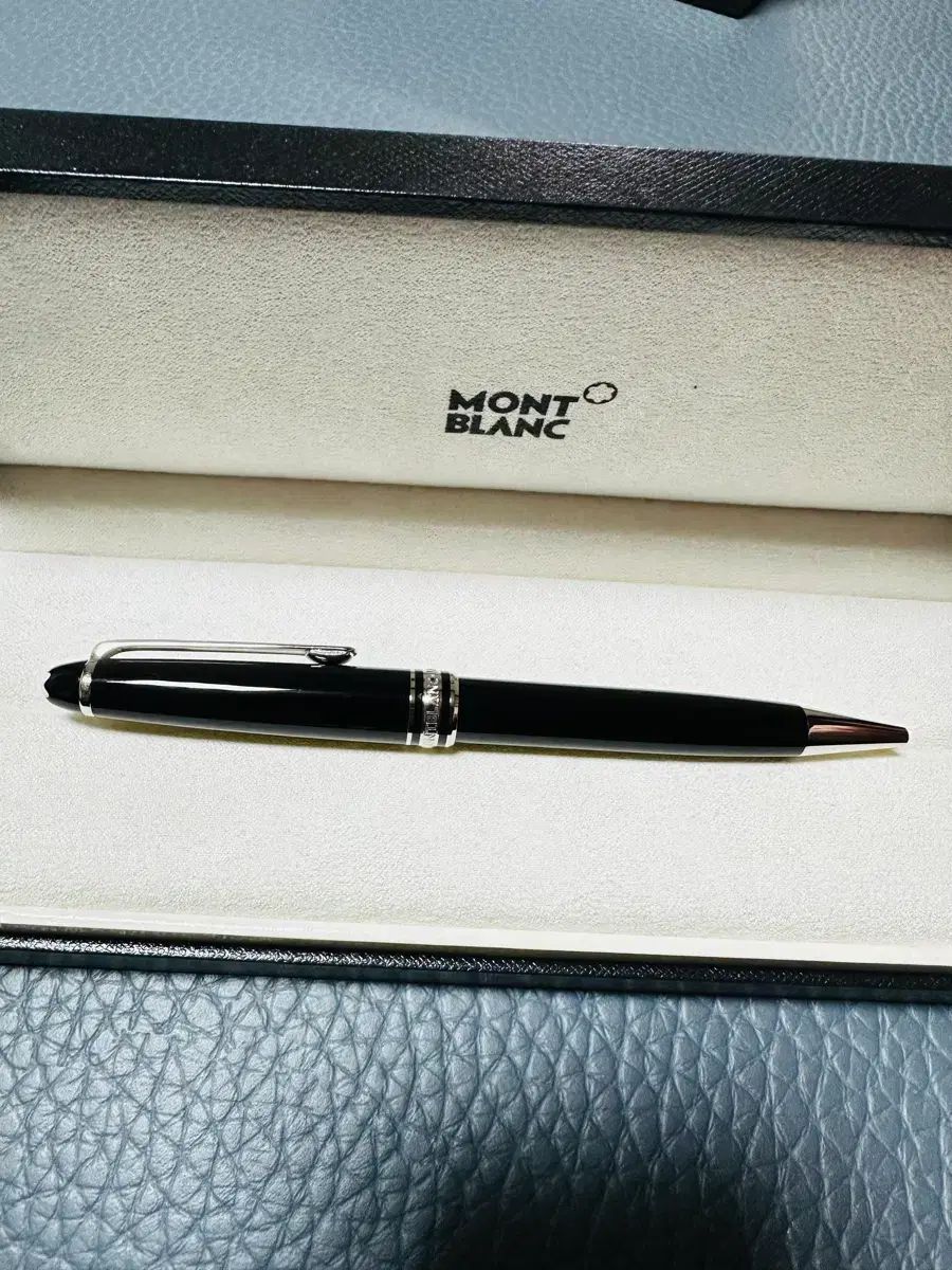 モンブラン マイスターシュテュック ボールペン P 164 プラチナ