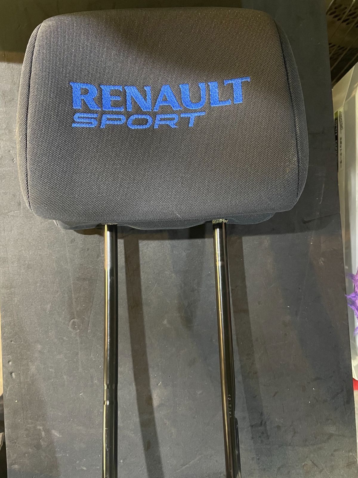 ルノー メガーヌ ルノースポール F1 フロントヘッドレスト