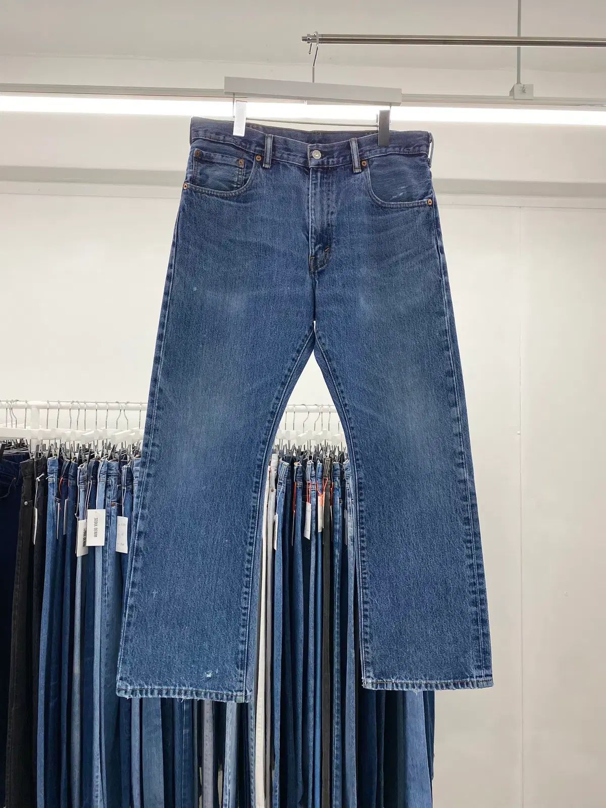 リーバイス Levi