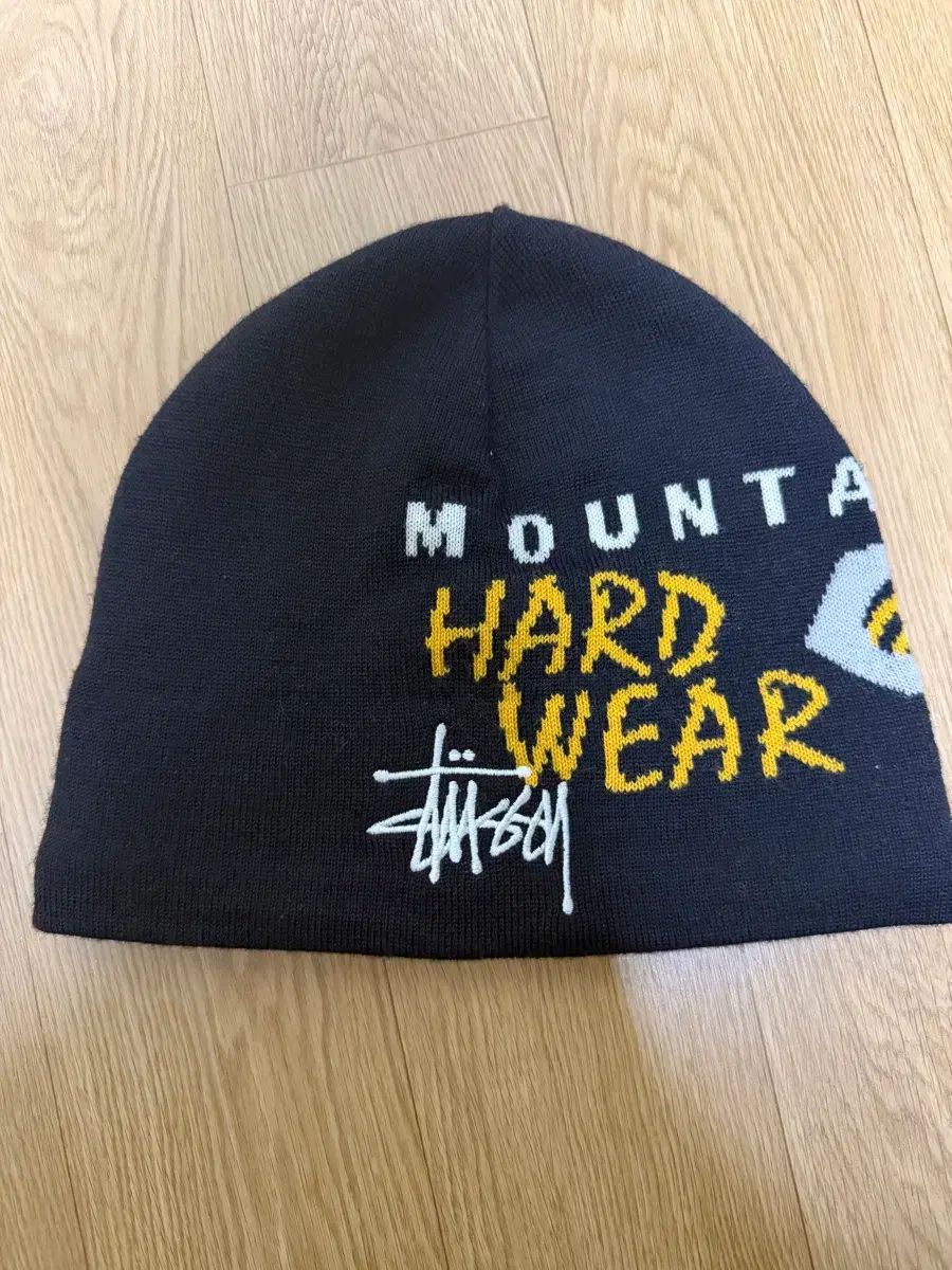 STU x Mountain Hardwear ビーニー