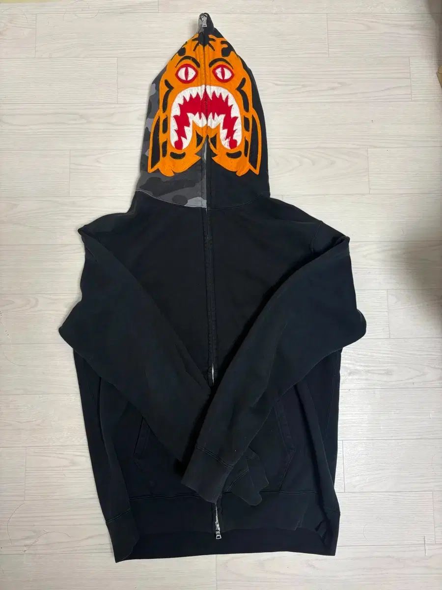 A Bathing Ape パーカー XL XL A BATHING APE・アベイシングエイプ タイガー カモフラ 半々ジップ