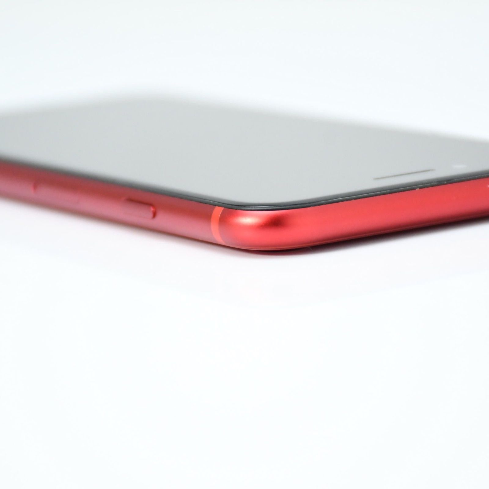 美品＊純正バッテリー81％】au SIMフリー iPhone SE 第2世代 64GB