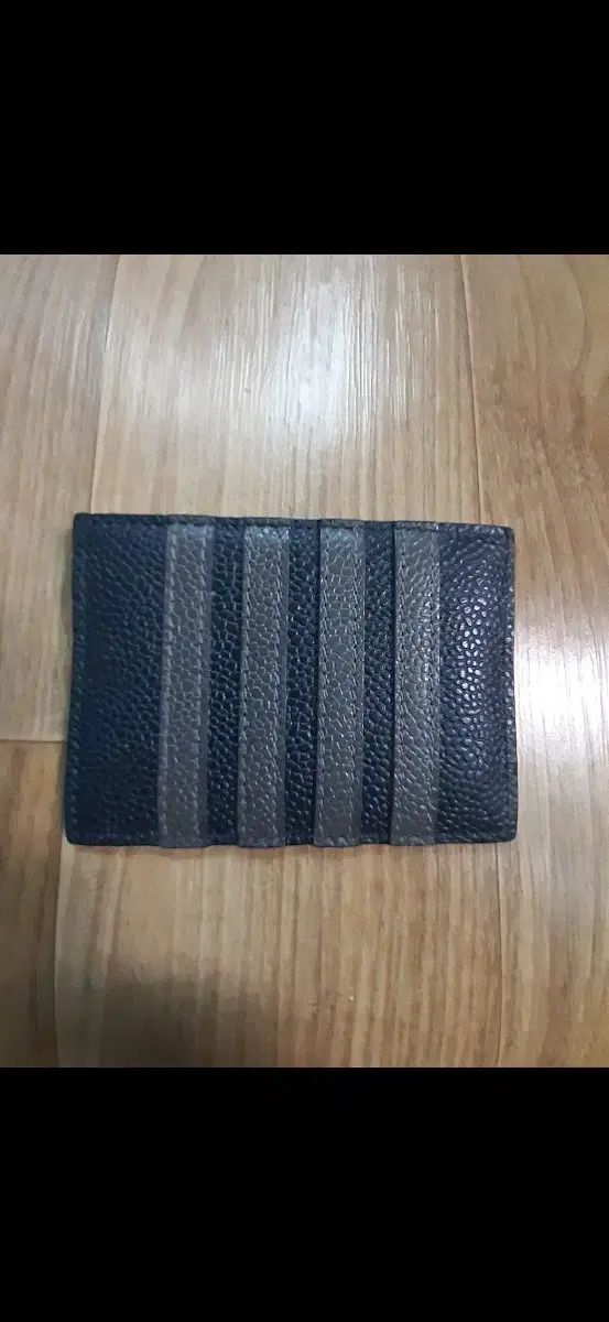 トム ブラウン 斜めボーダー カードウォレット