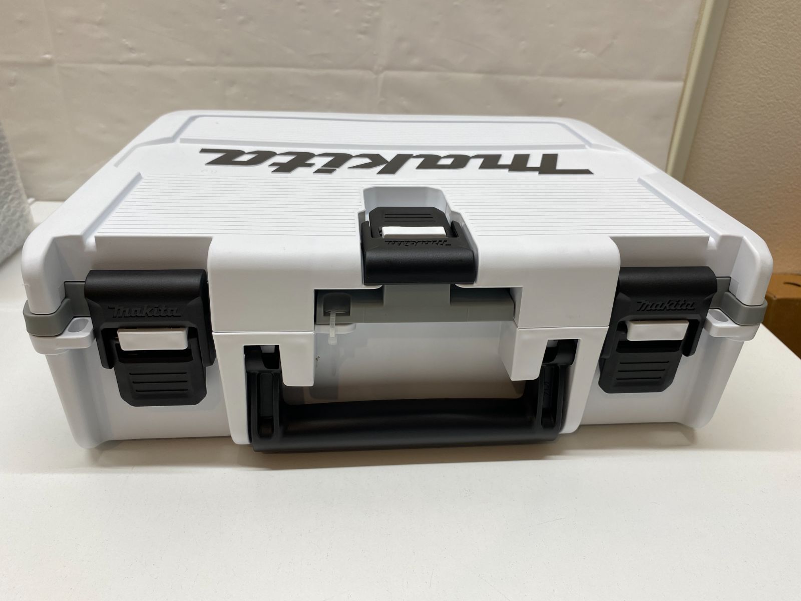 管理番号-SK makita マキタ 充電式インパクトドライバ 青 バッテリー 充電器 ケース付き