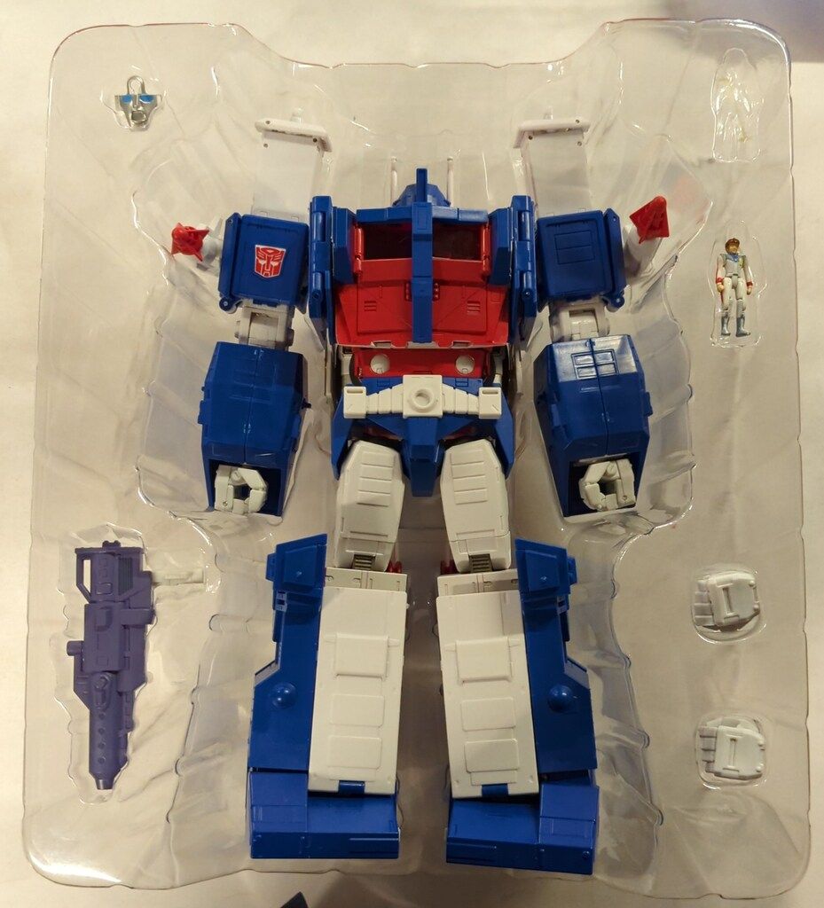 タカラトミー マスターピース ウルトラマグナス MP22