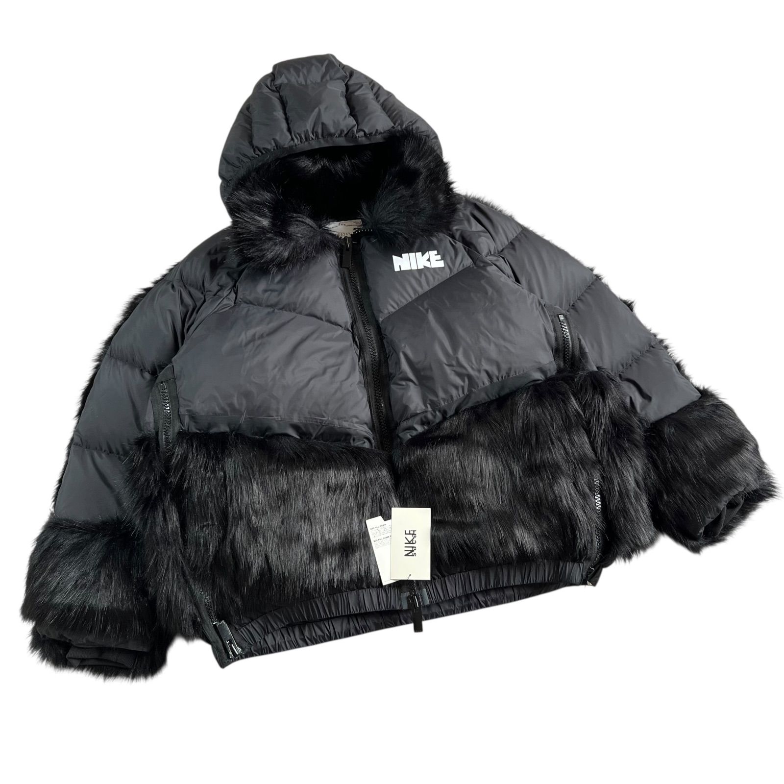 SACAI ダウンジャケット フェイクファー付き NIKE(ナイキ) × sacai(サカイ) フェイクファー コラボダウンジャケット