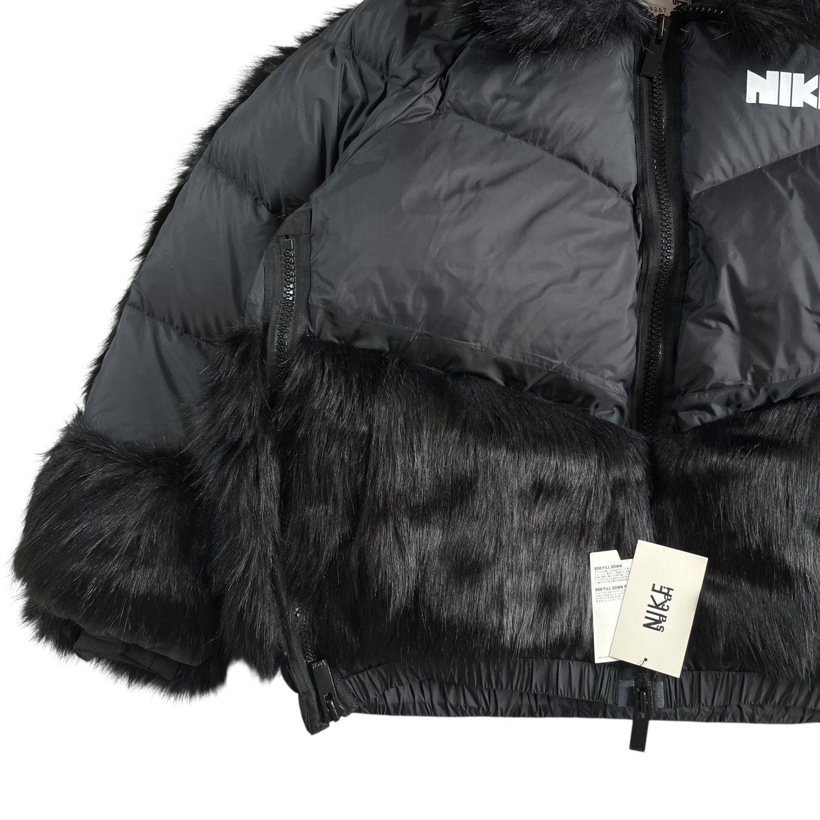 NIKE(ナイキ) × sacai(サカイ) フェイクファー コラボダウンジャケット