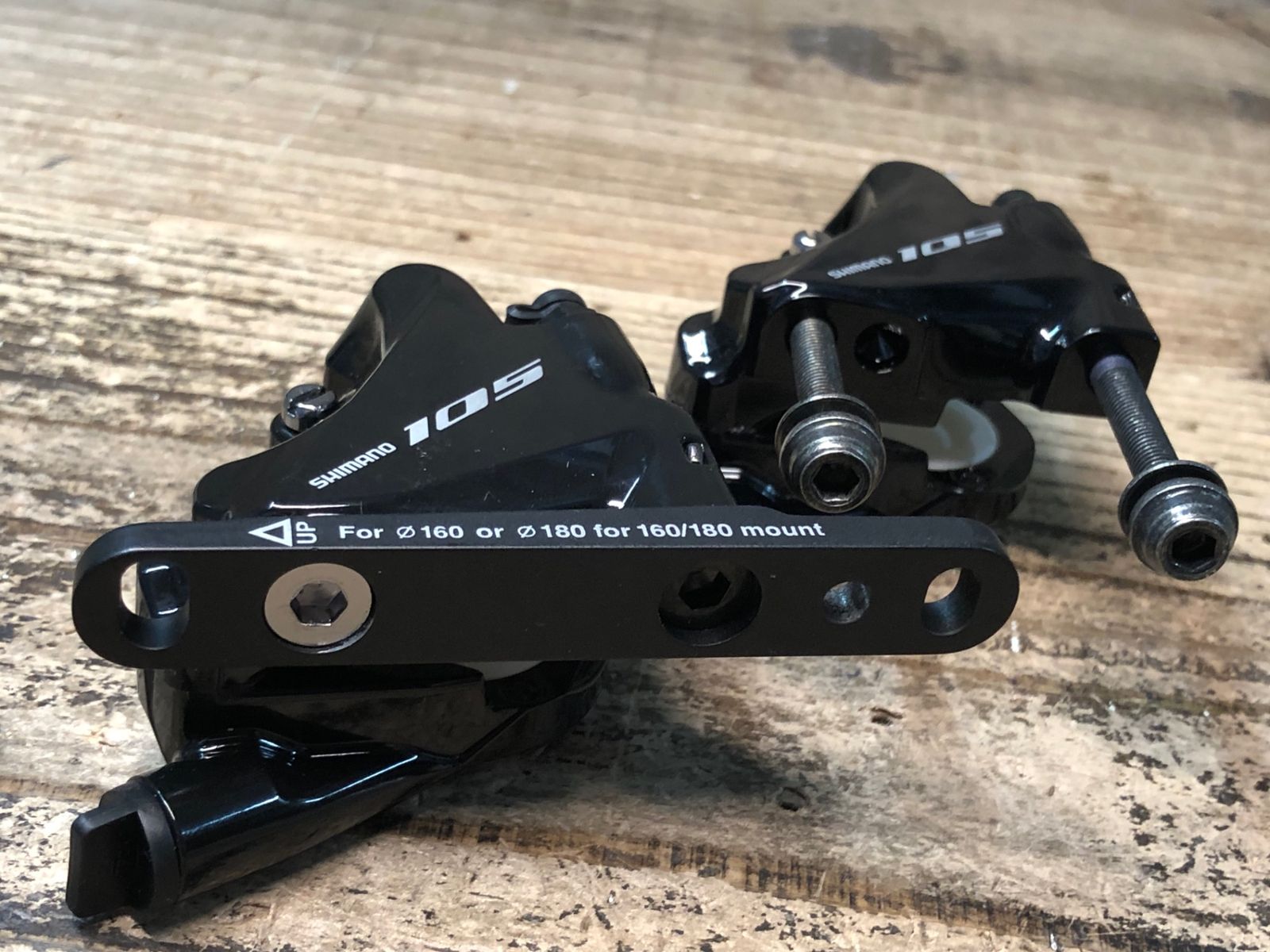 JQ 306 シマノ SHIMANO 105 BR R 7070 ディスクブレーキ キャリパー 前後セット