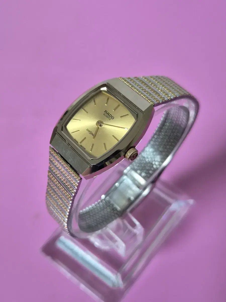 コンビメタル ウォッチ