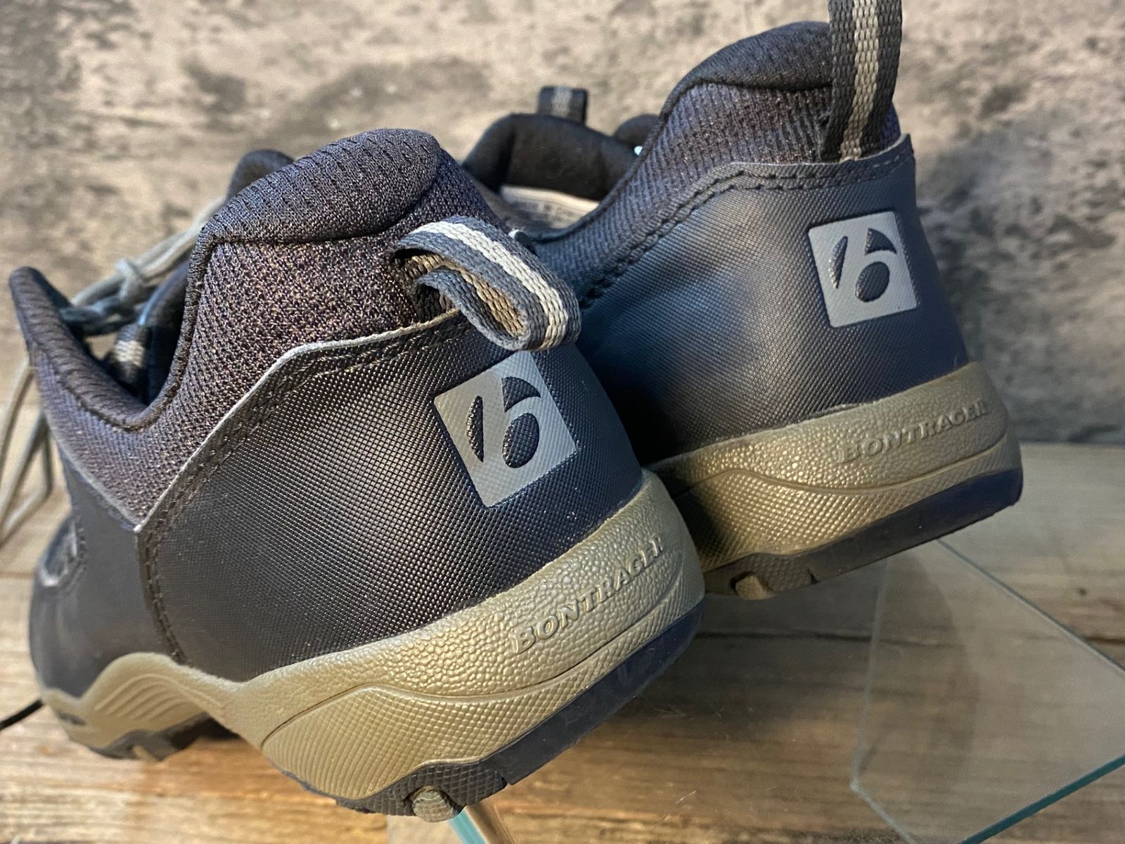 JQ904 ボントレガー BONTRAGER SSR ビンディングシューズ SPD EU40 黒