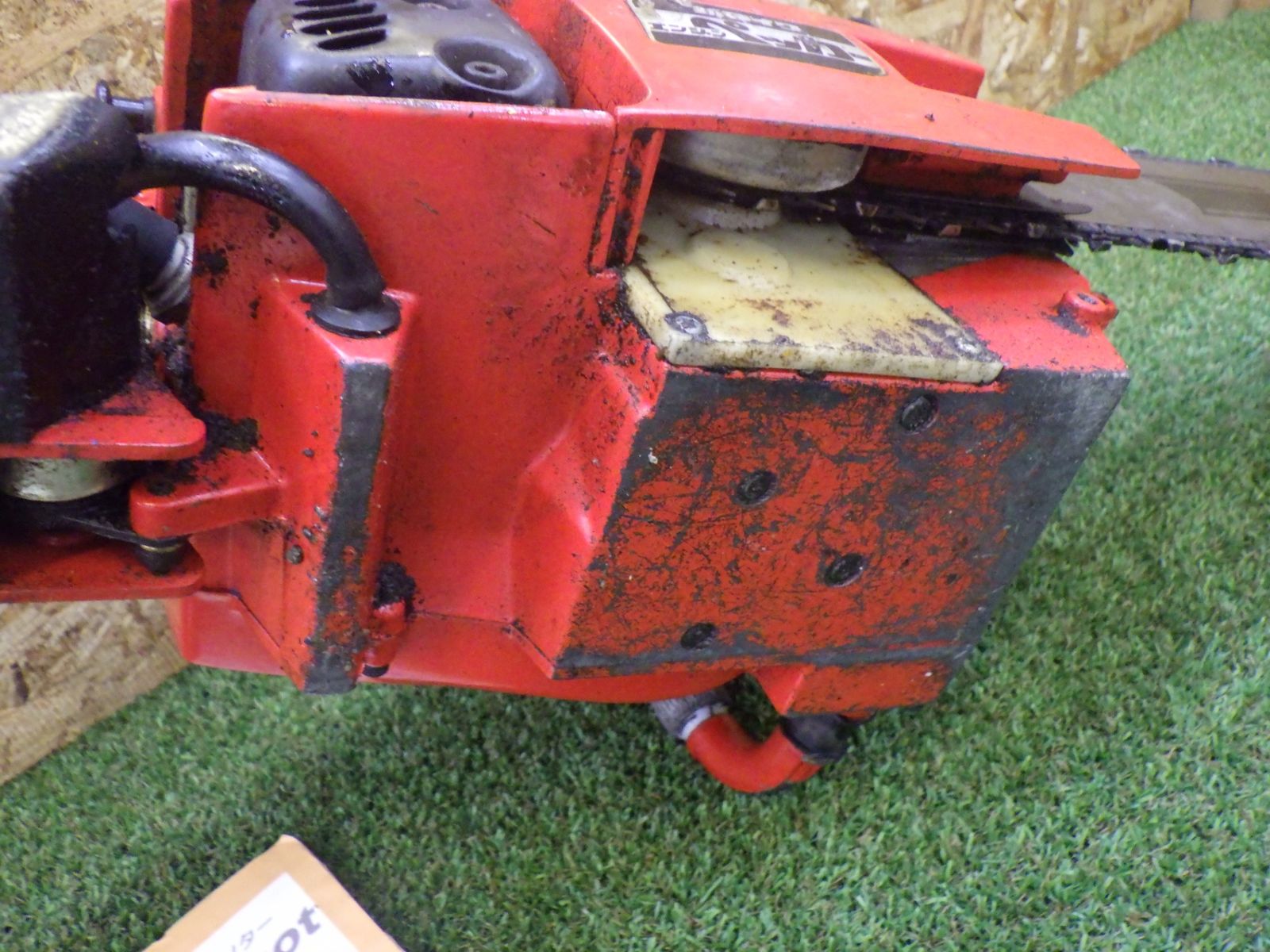  新ダイワ チェーンソー E 305 AV エンジン不動 林業 農業 部品取り 品 チェーンソー 切断工具 切断機