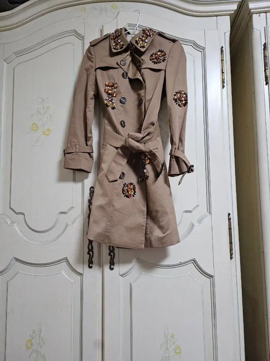 にしロック SixTONES Reebok クラブ シー 黒 22.5cm □ MEVIUS 桜 SAKURA 2025 Zippo 限定非売品 Zippo with 伊藤大貴