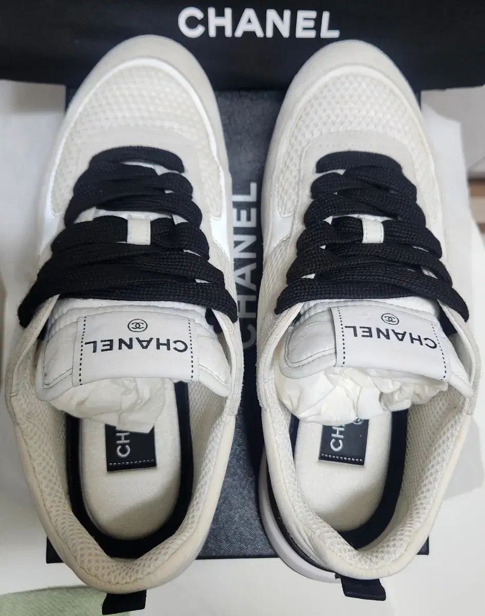 CHANEL シャネル スニーカー スポーツシューズ CCロゴ メッシュ スウェード 白 41 モデル