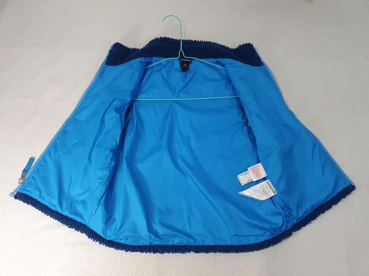  パタゴニア キッズ フリース ベスト シープスキン ボア ネイビー xs 5 6 y カーディガン トップス