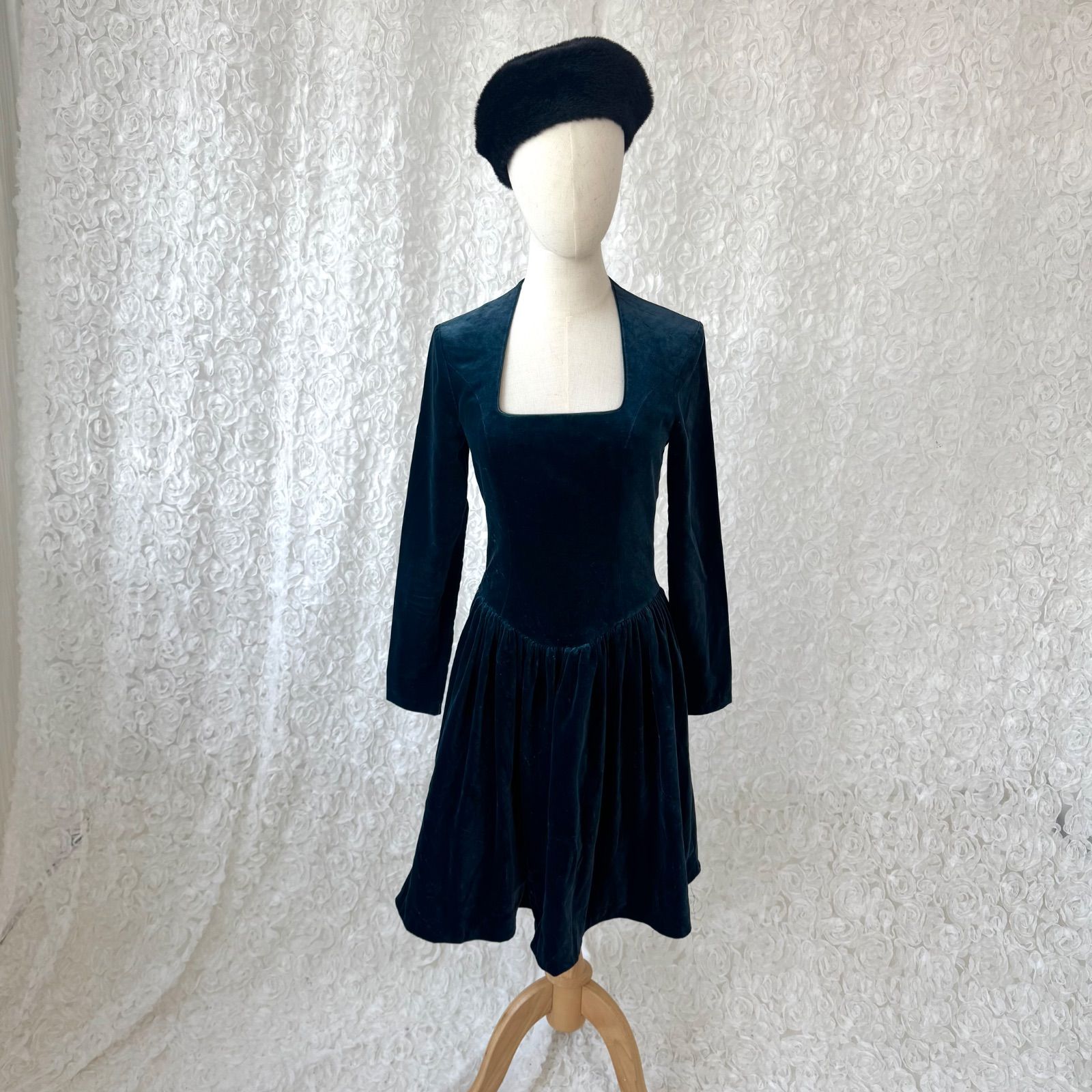 Laura Ashley ローラアシュレイ 英国製 ベロア ワンピース スクエア