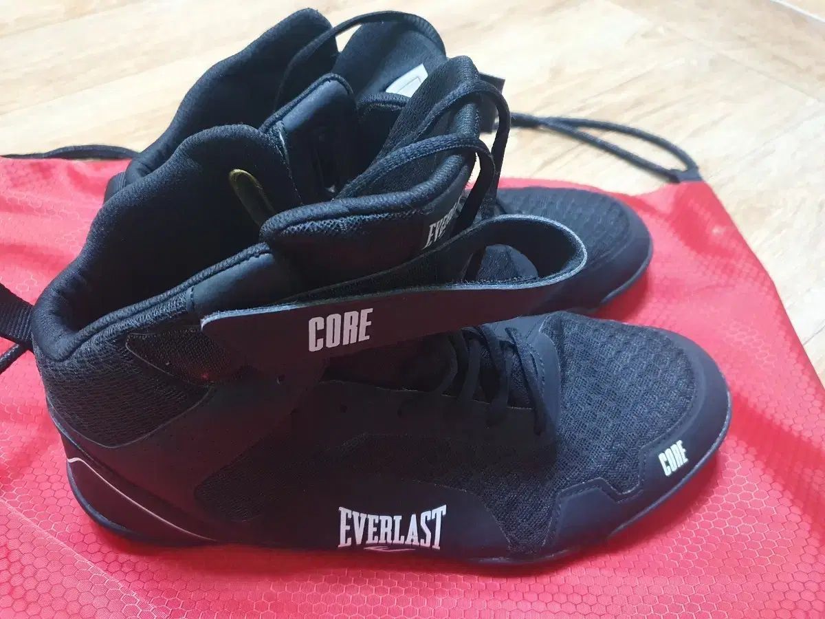 EVERLAST ボクシング シューズ - メルカリ