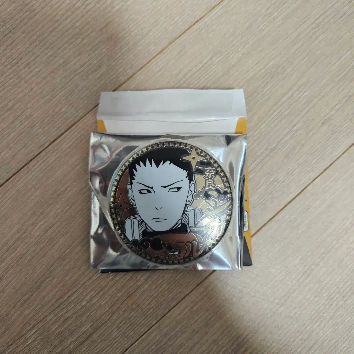NARUTO -ナルト- シカマル JUMP SHOP GOLD 原画 缶バッジ - メルカリ
