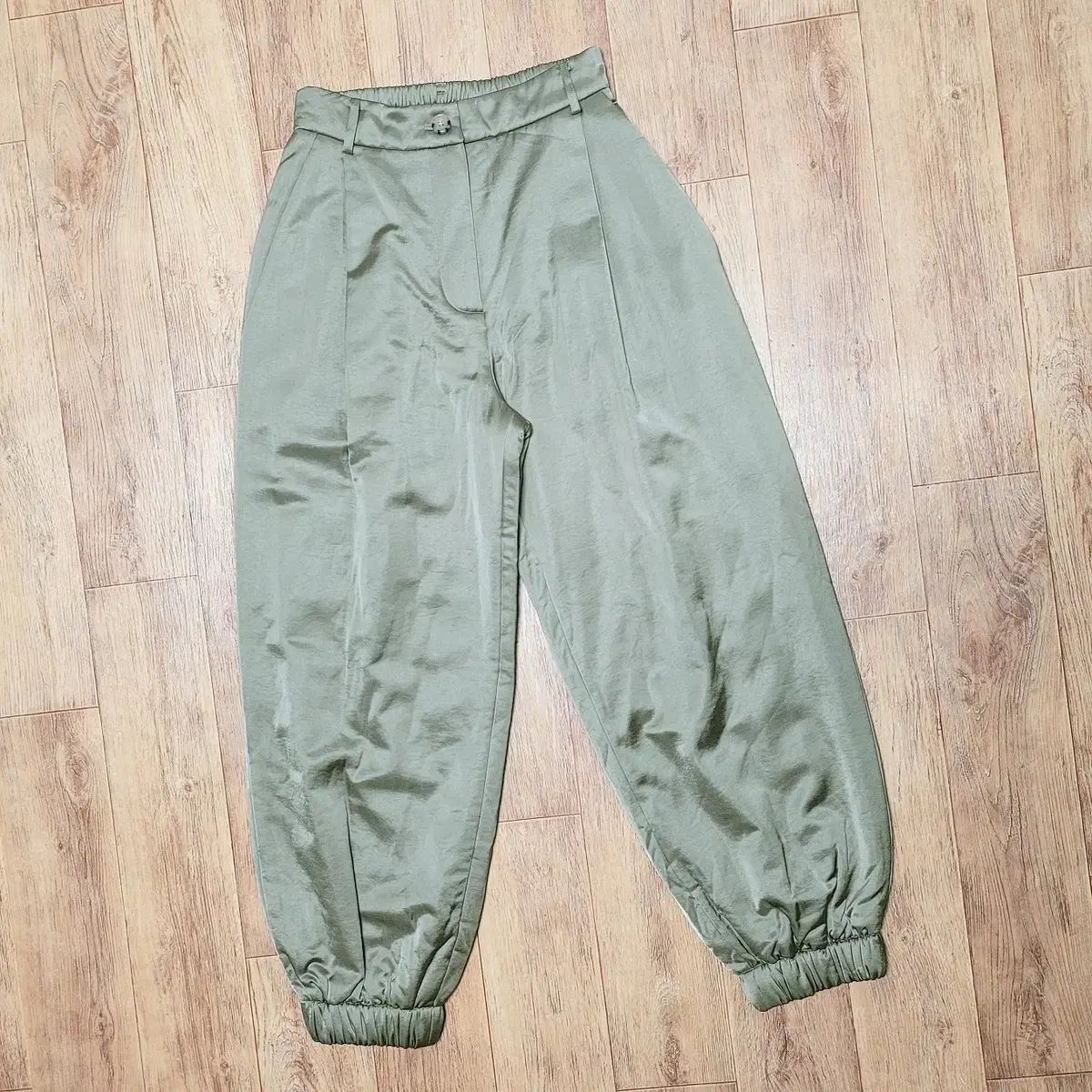ブロッサム エイチ カンパニー BLOSSOM パデッド ジョガーパンツ 55 66