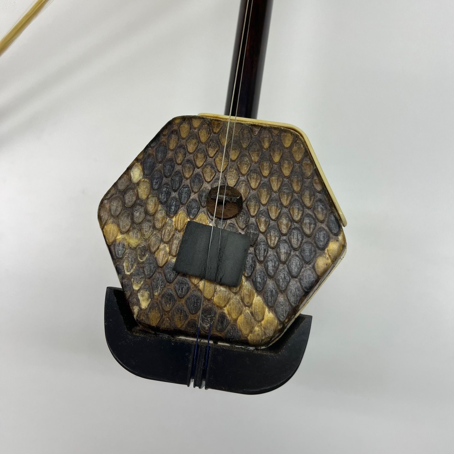 二胡（アルフー）敦煌牌（とんこうはい）上海民族楽器 - メルカリ