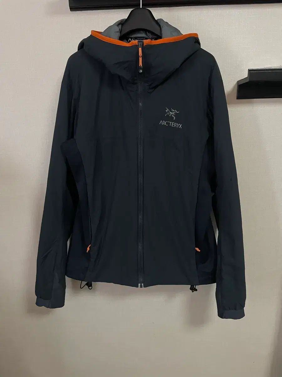 ARC TERYX アークテリクス ブラック WHO フード ウィンドブレーカー ジャケット 95 100