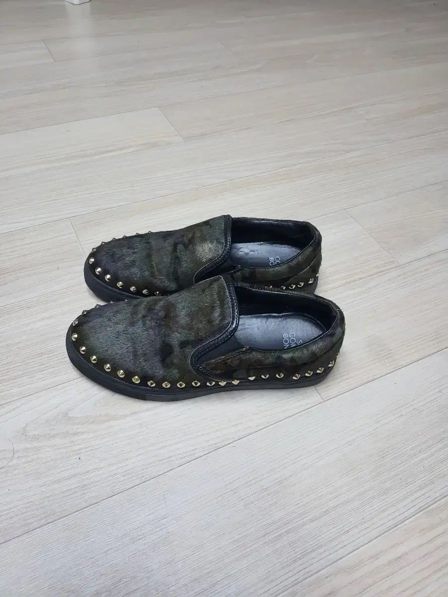 シューコンマボニー カーフレザー