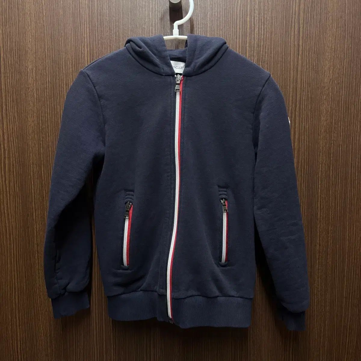 モンクレール WHO フードジップアップ BOYS PLANET ボイプラ 140