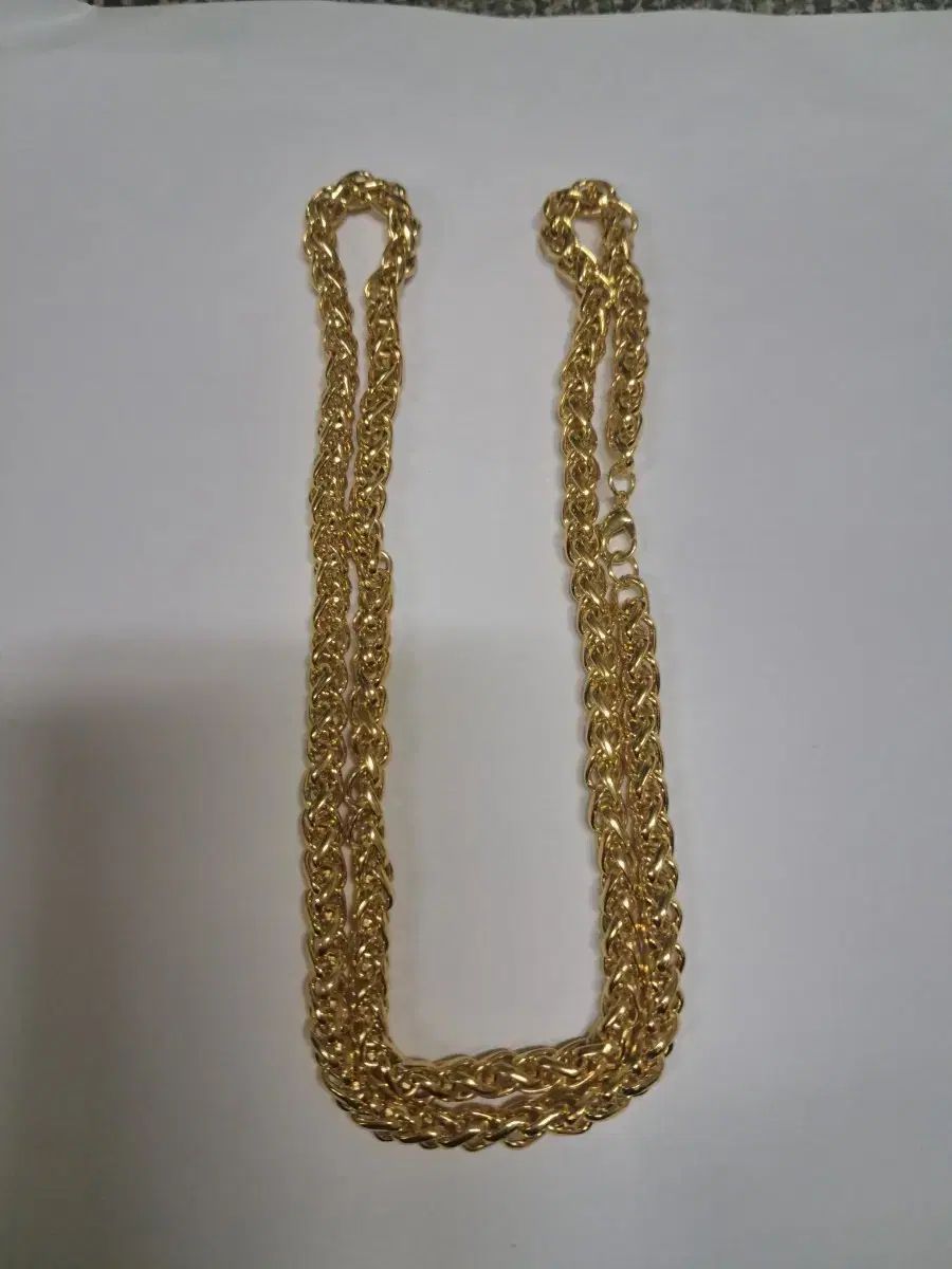 かわいい金色のデザインで素敵に飾ってみてください