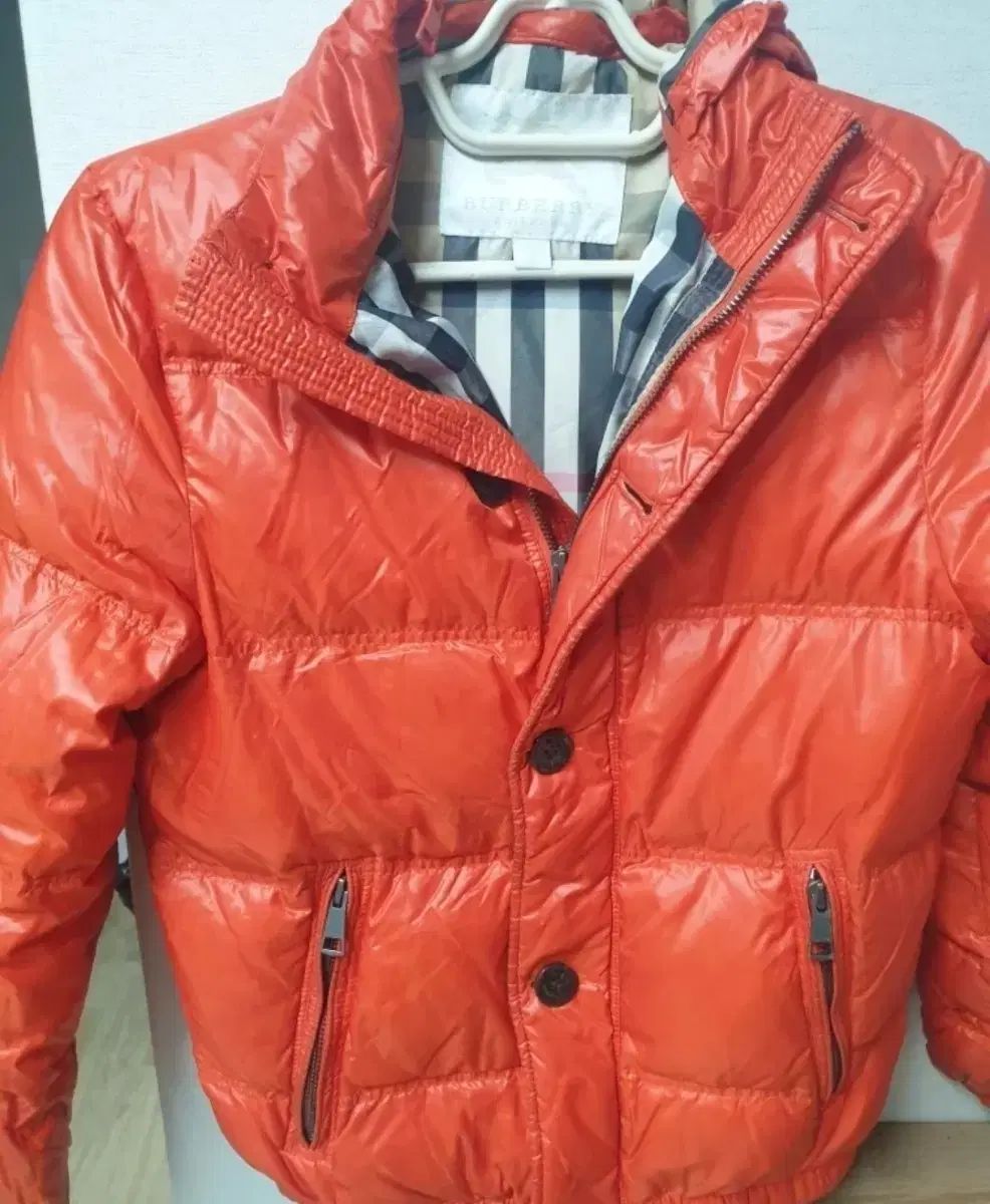 正規品 バーバリー キッズ オレンジ ダウン アウター - メルカリ