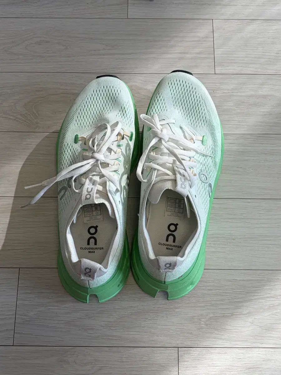オンランニング クラウドサーファー マックス アイボリー ハニーデュー 275