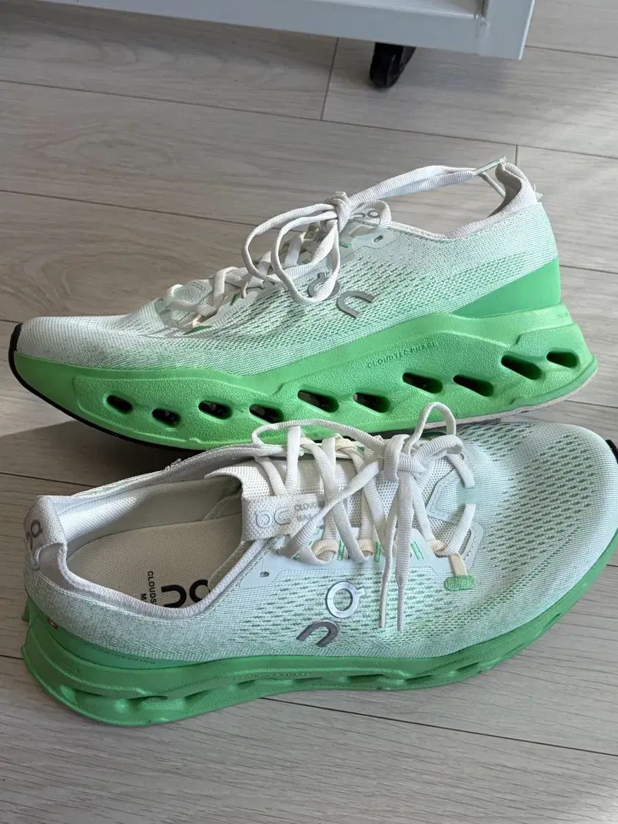  オンランニング クラウドサーファー マックス アイボリー ハニーデュー 275 登山靴 トレッキングシューズ アウトドアシューズ