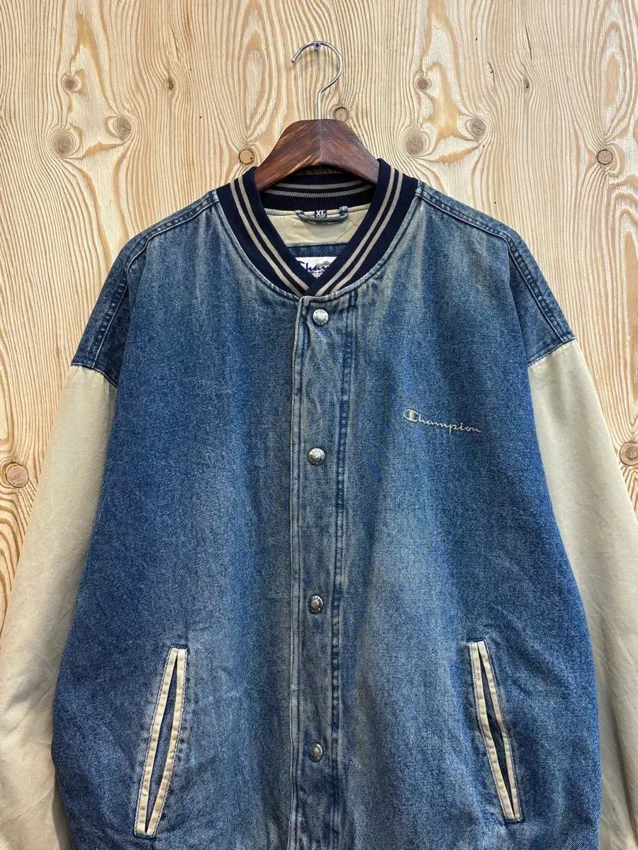 チャンピオン デニム スタジャン 2024 楽天市場】Champion