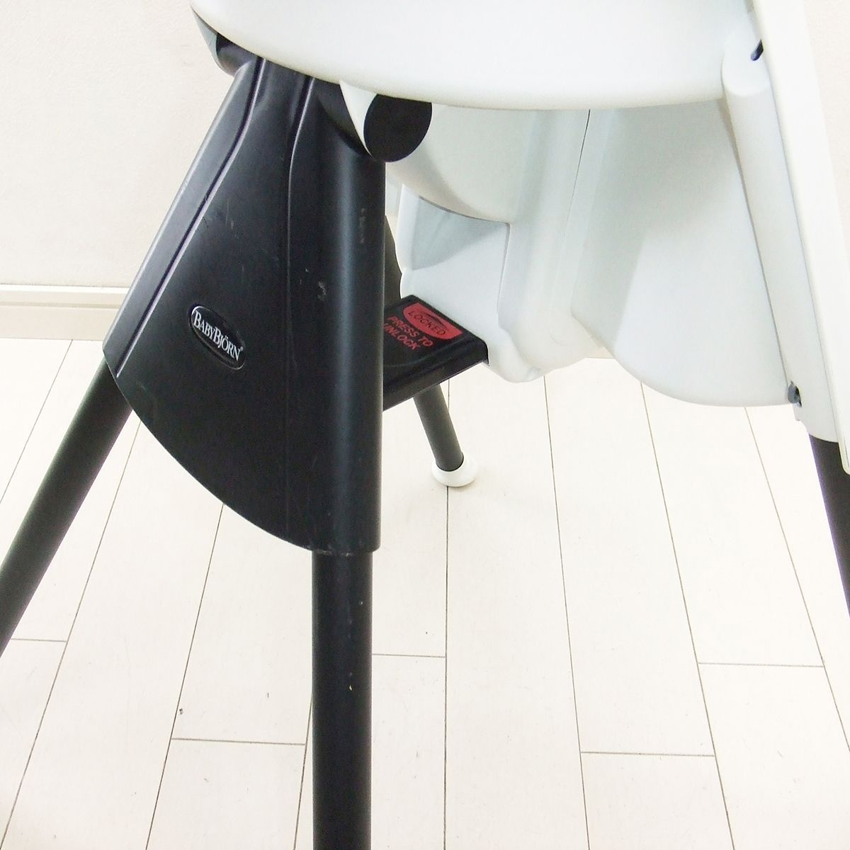  ベビービョルン ハイチェア 折り畳みコンパクト babybjorn 6カ月から3歳 品 C.一般 車用チャイルドシート チャイルドシート