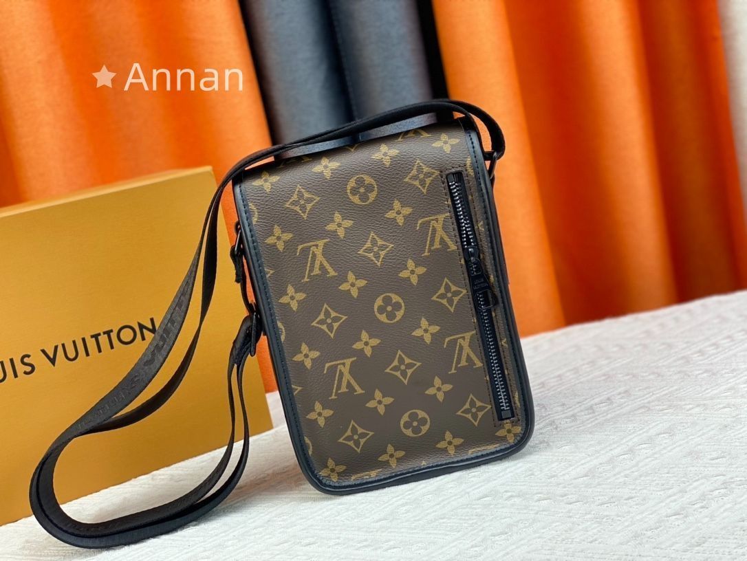 LOUIS VUITTON ルイヴィトン モノグラム アーチーメッセンジャー