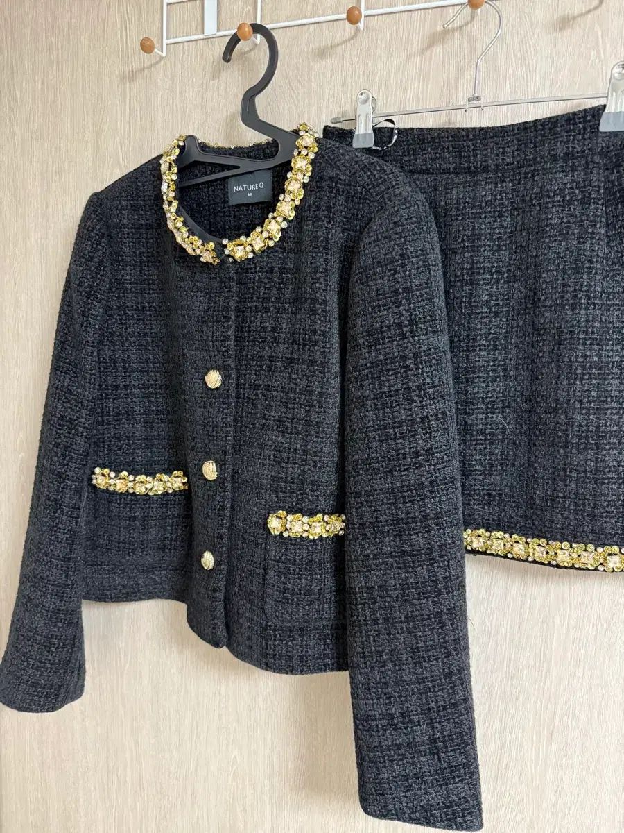  ウォニョン WONYOUNG チャンウォニョン ツイード セットアップ ジャケット スカート 黒 その他 ビジネススーツ