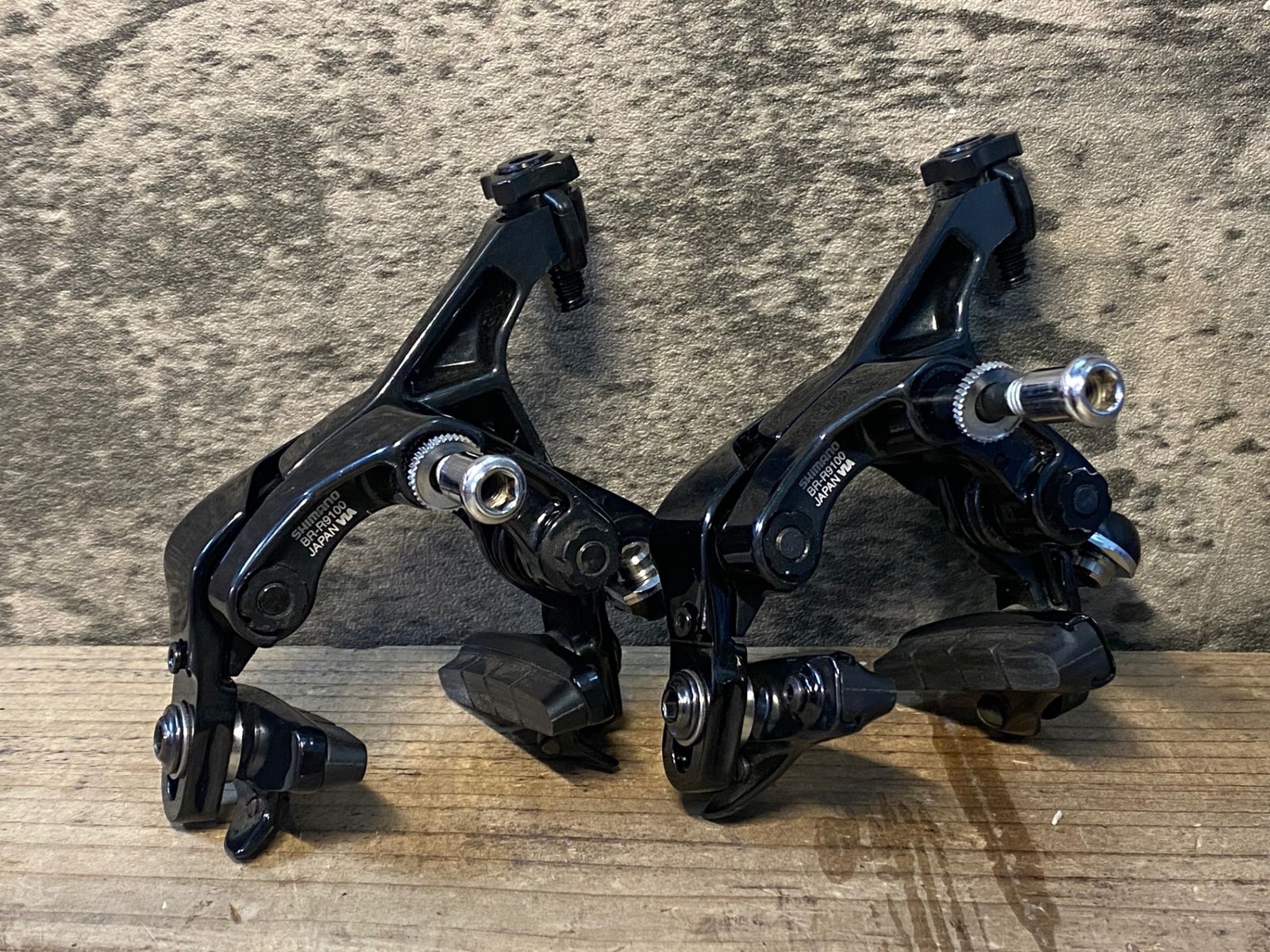 最終価格 Dura-Ace BR-R9100キャリパーブレーキ前後セット BR-R9100 DURA-ACE 前後セット 自転車用ブレーキ キャリパーブレーキ