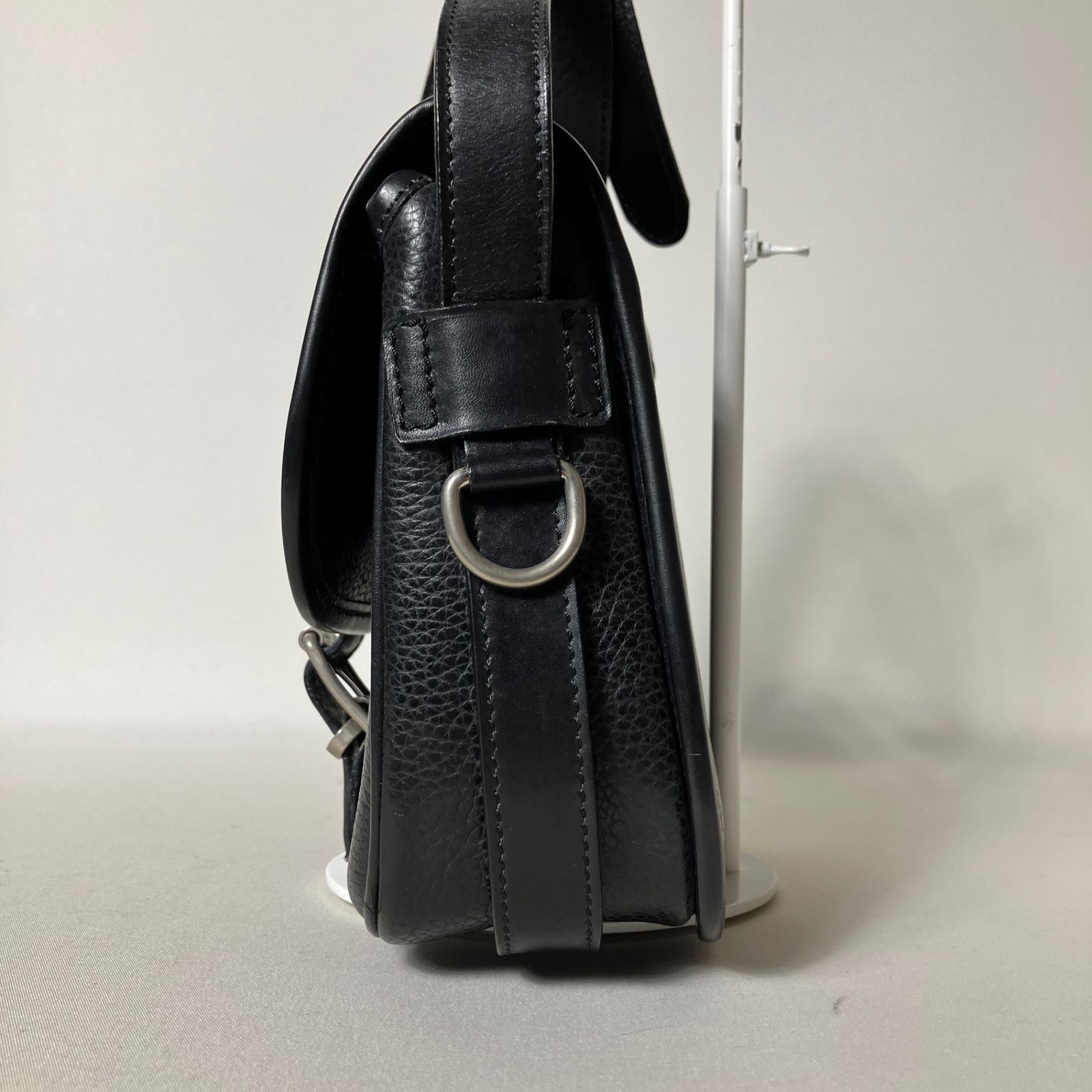 2511-205｜セリーヌ ショルダーバッグ レザー ブラック - メルカリ