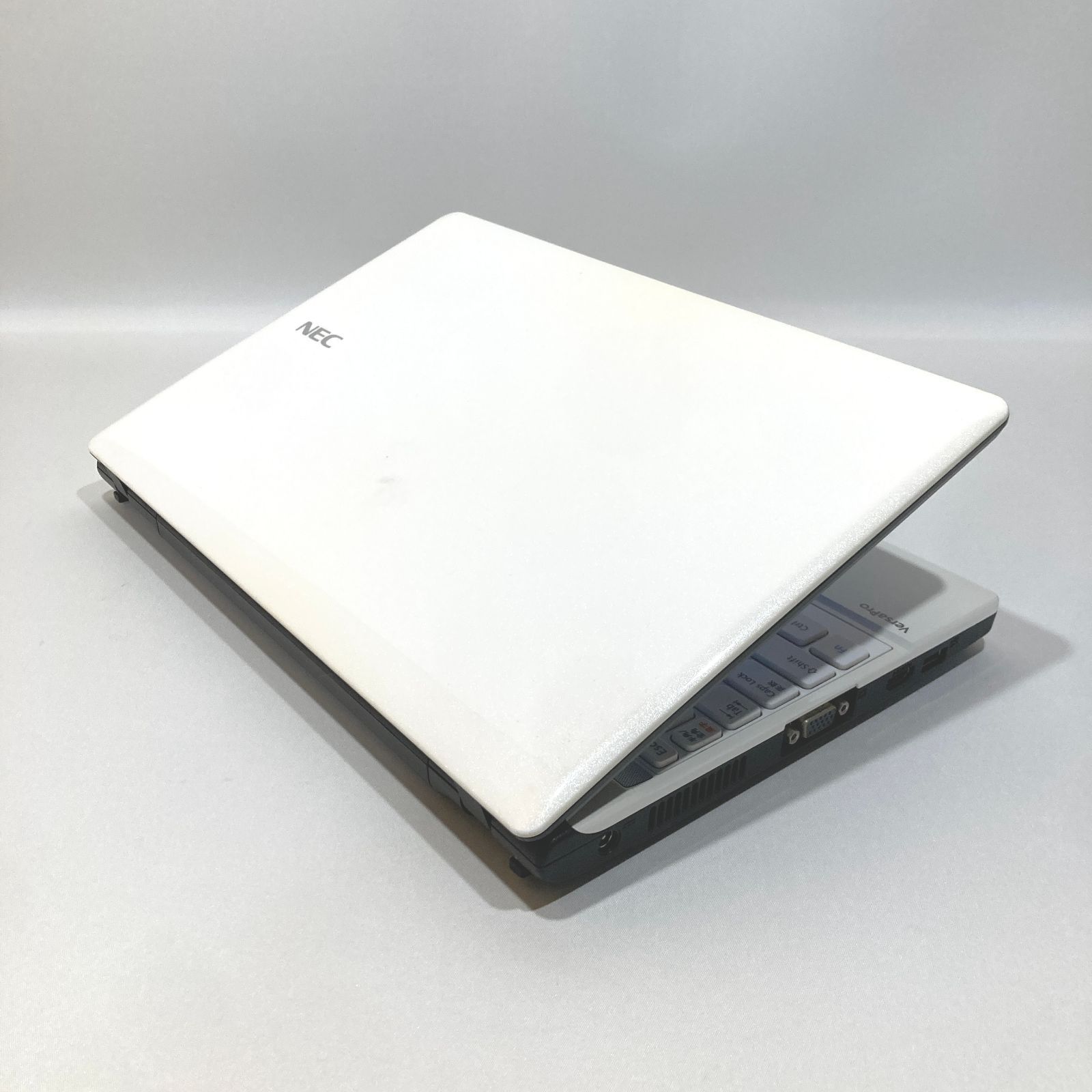 初心者向け✨超速i7・カメラ付き・DVD◇白◇すぐ使えるノートパソコン