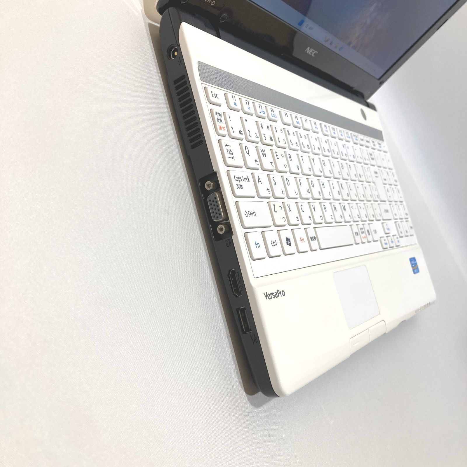 初心者向け✨超速i7・カメラ付き・DVD◇白◇すぐ使えるノートパソコン