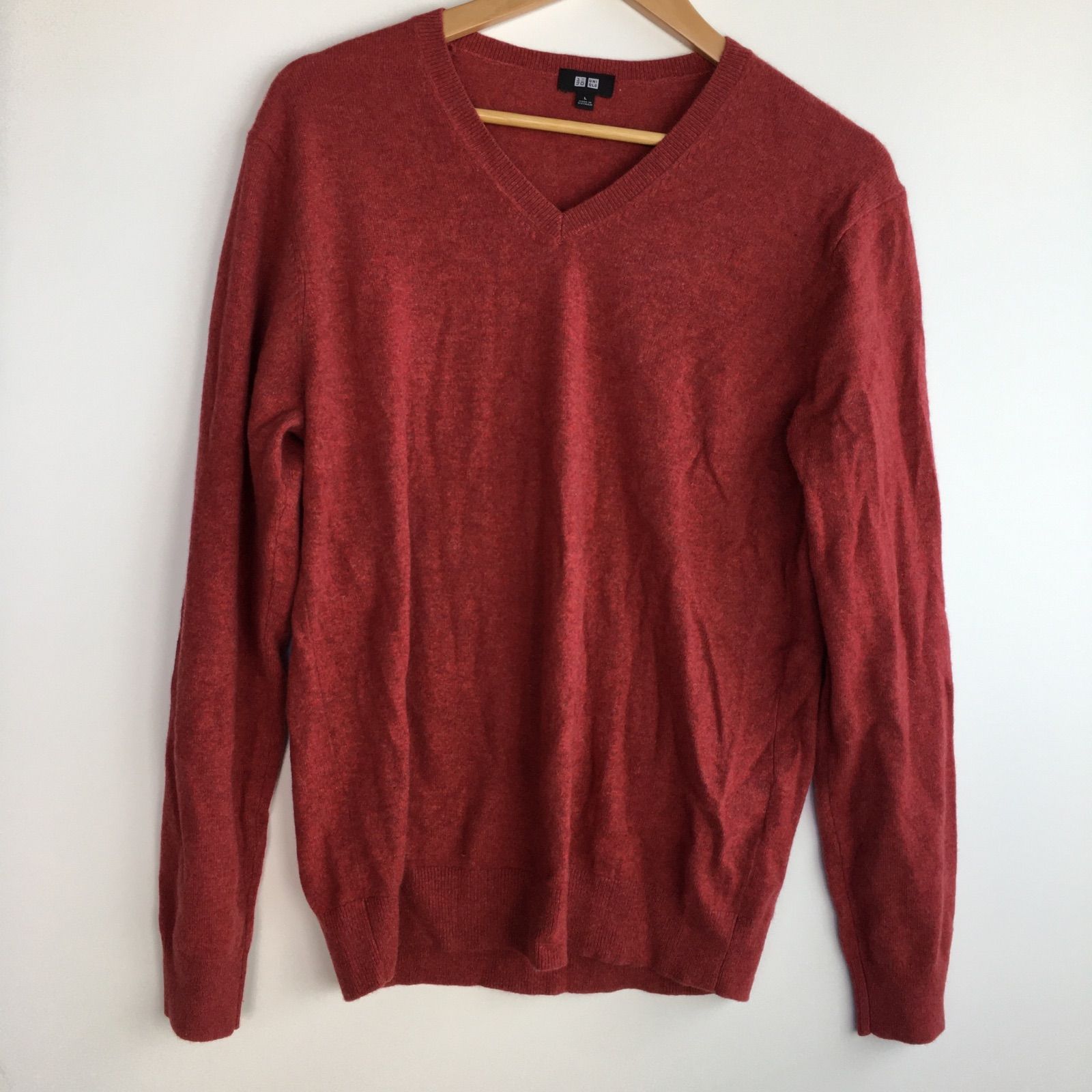 UNIQLO カシミヤ Vネックセーター L レッド 4051202511290006 - メルカリ