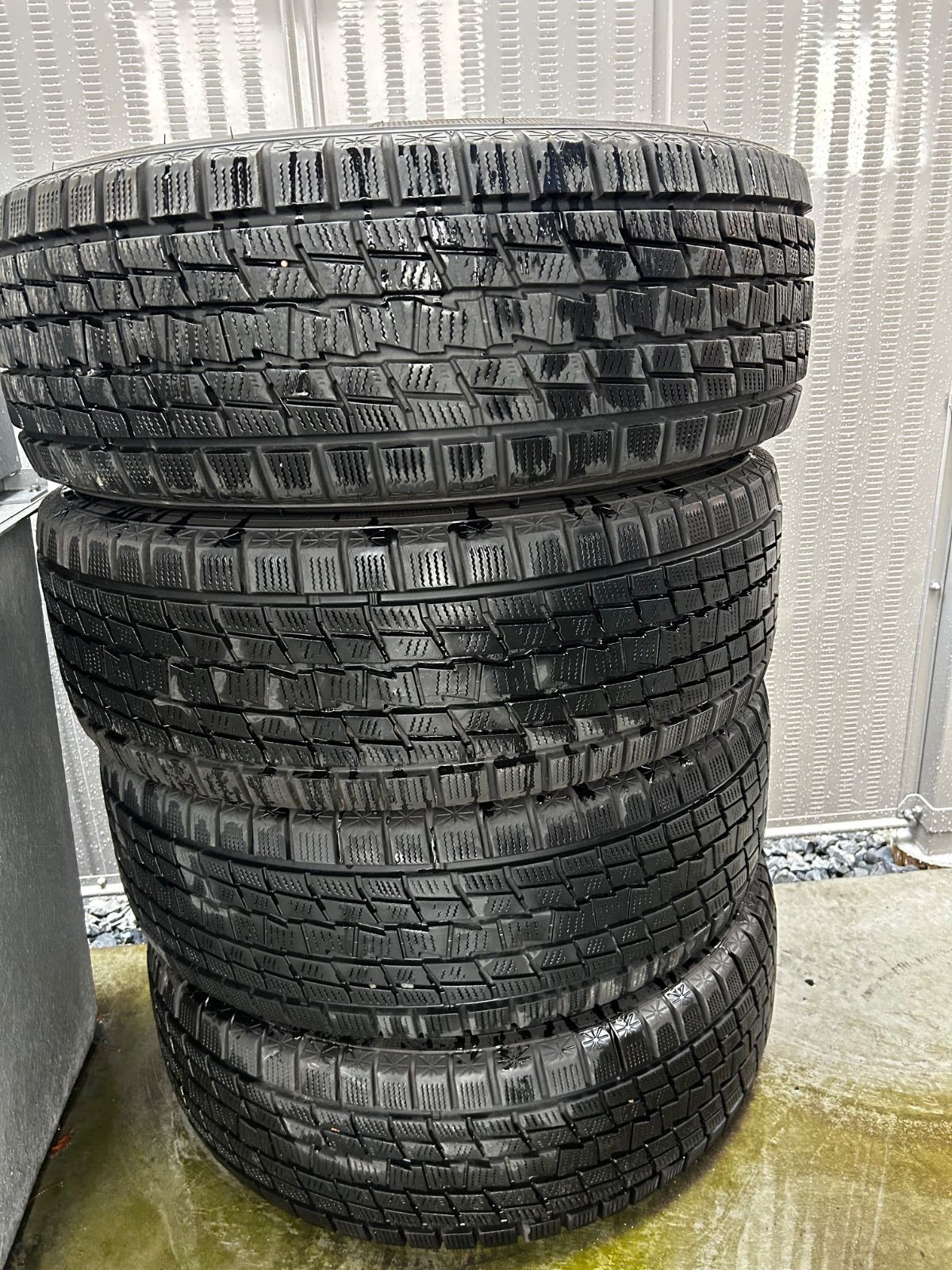 4本セット 265 65 R 17 グッドイヤー アイスナビSUV スタッドレス 冬 タイヤ ハイラックス プラド など