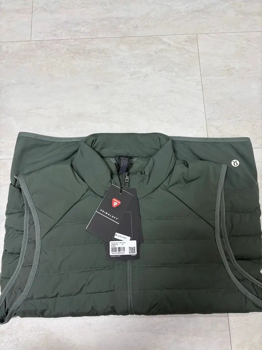 ルルレモン ダウン ポール ベスト M