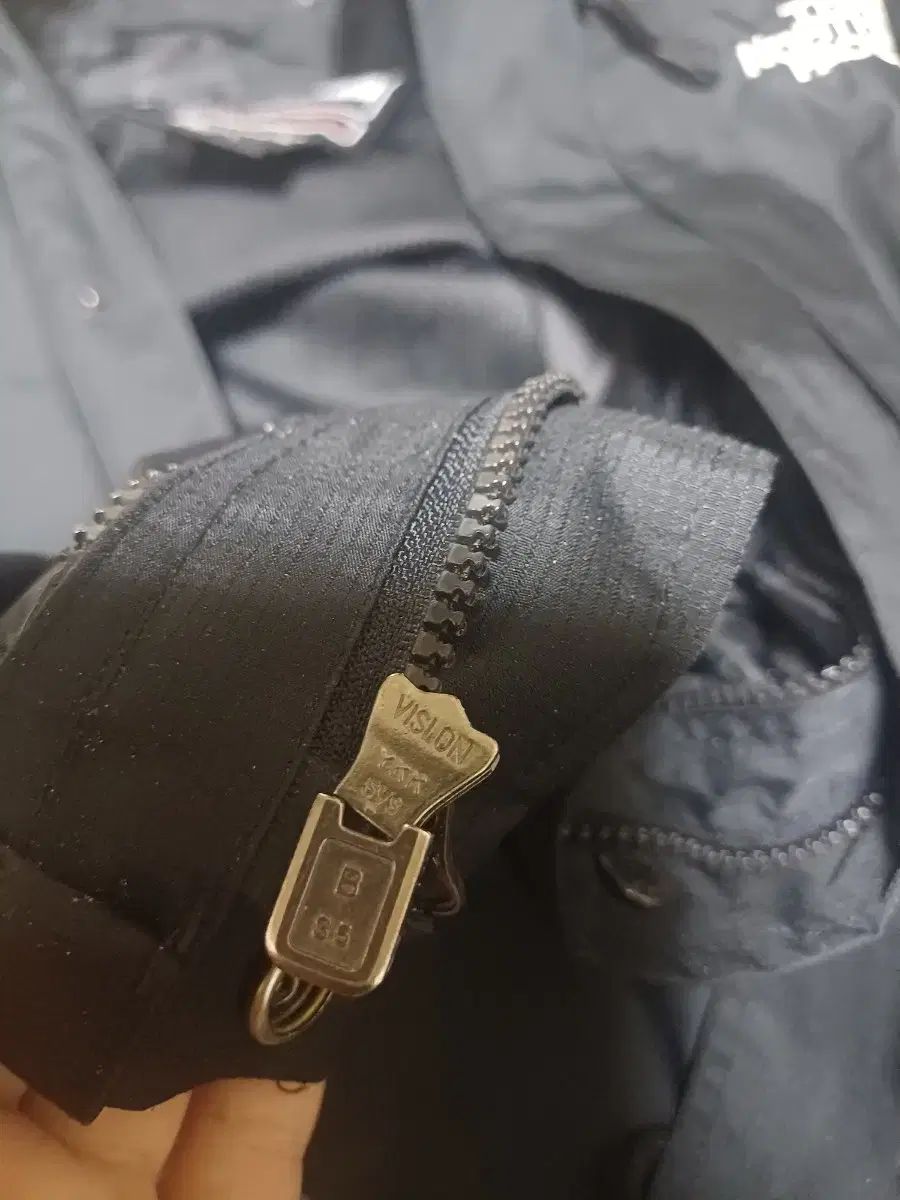 ゴアテックス ウィンドブレーカー