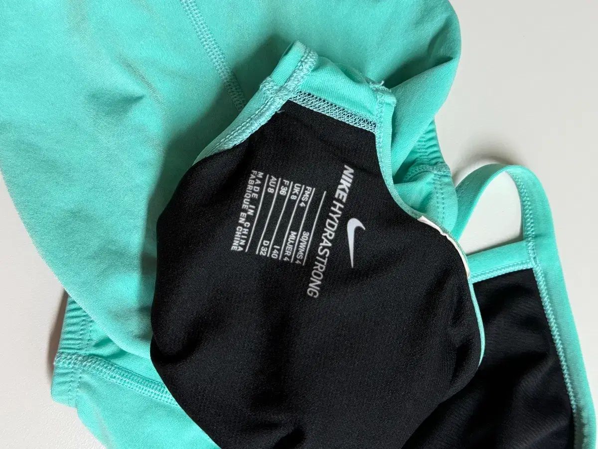 ナイキ 水着 オーロラグリーン レーサーバック 30