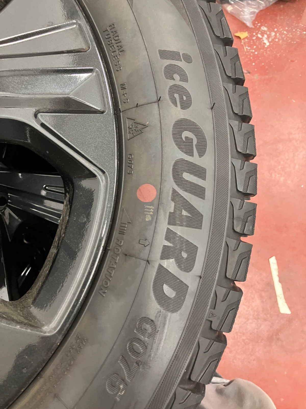 超 225 60 17 スタッドレス4本 フォレスター外し